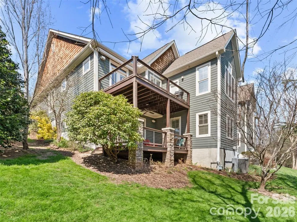 22 S Kaufman Stone Way Biltmore Lake, NC 28715
