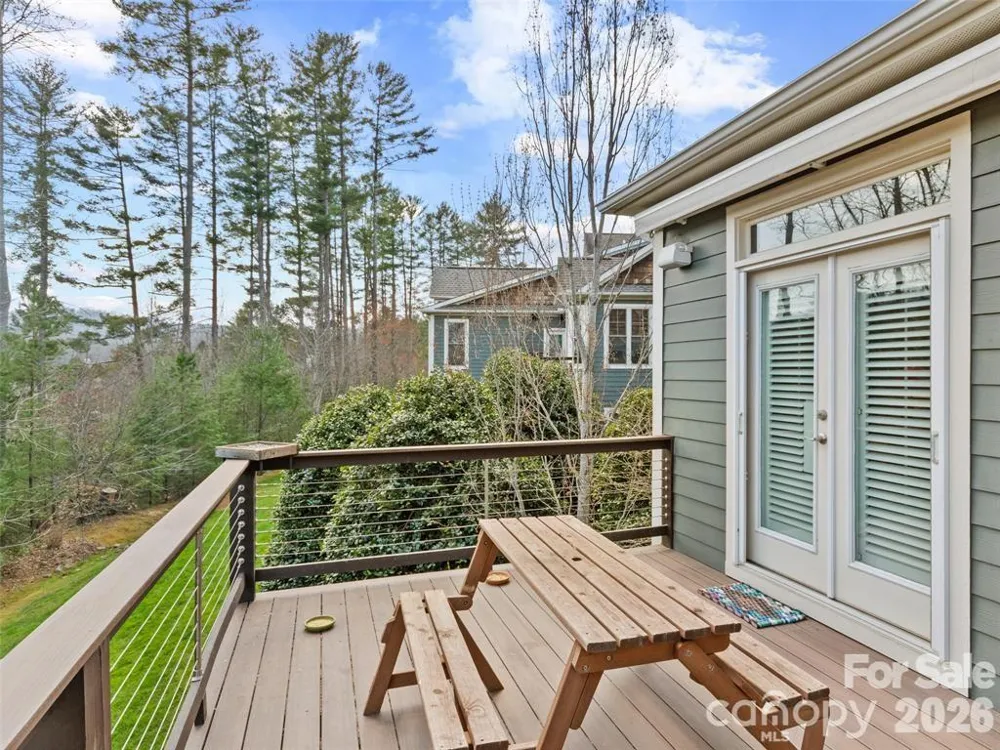 22 S Kaufman Stone Way Biltmore Lake, NC 28715
