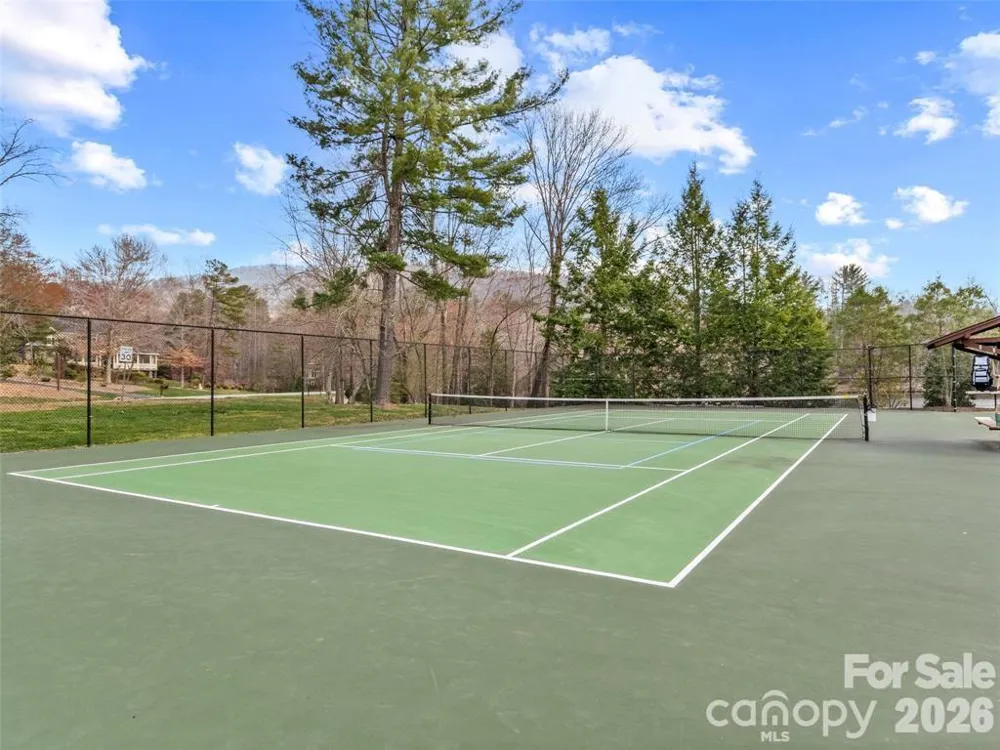 22 S Kaufman Stone Way Biltmore Lake, NC 28715