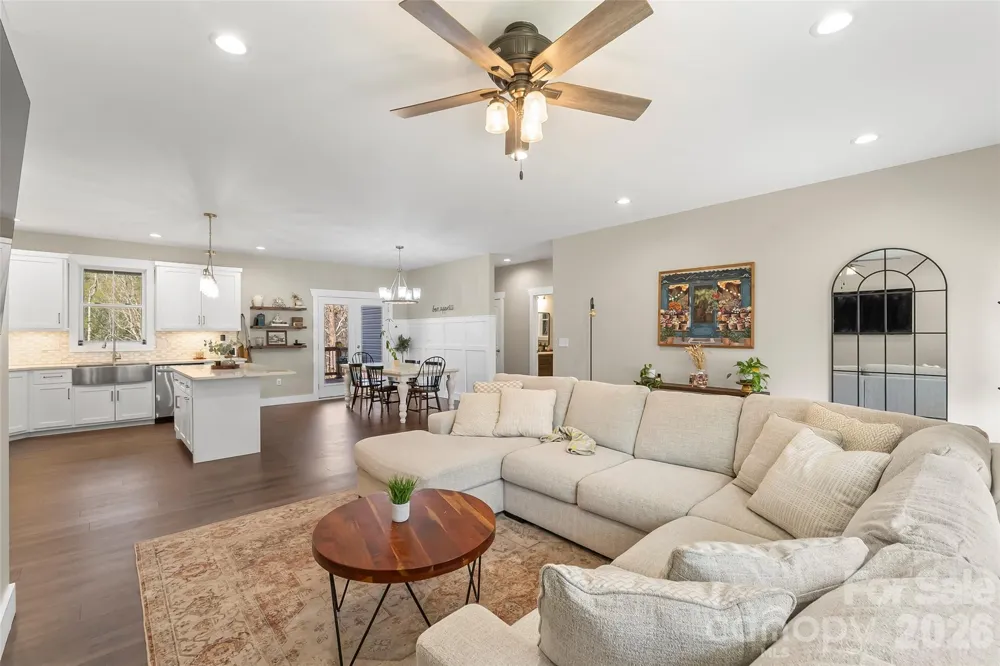 126 Doe Path Circle Hudson, NC 28638