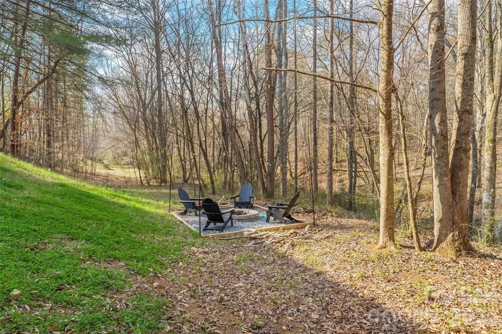 126 Doe Path Circle Hudson, NC 28638