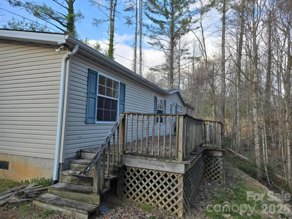 6 Woodland Street Spruce Pine, NC 28777