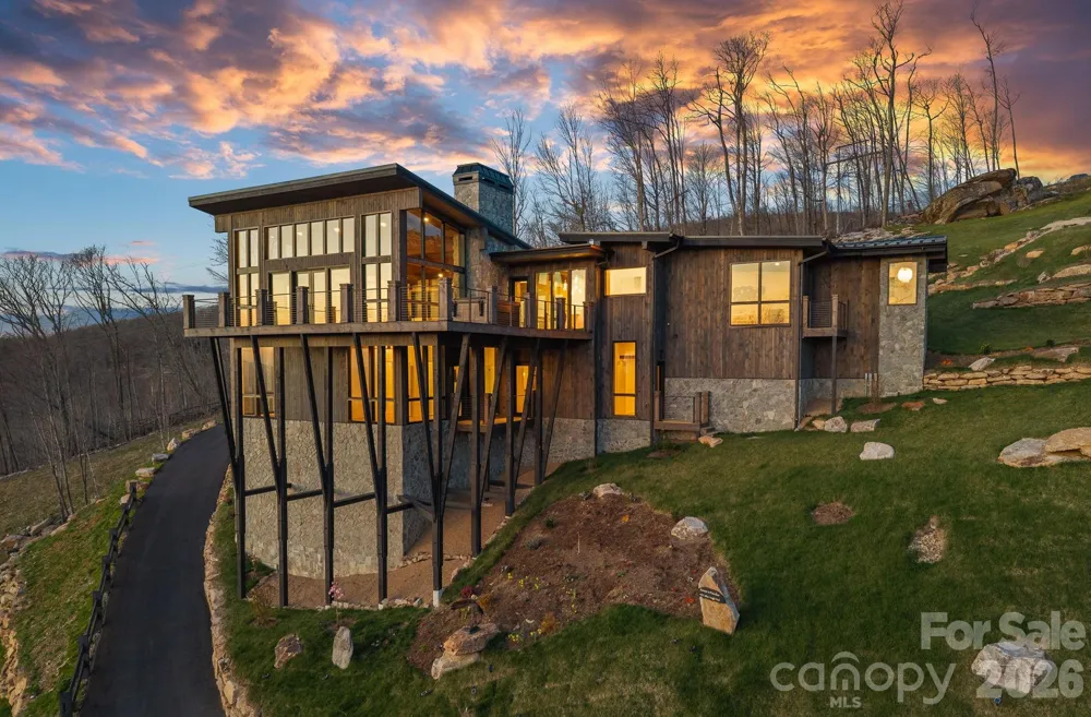 404 Silver Eagle Trail Banner Elk, NC 28604