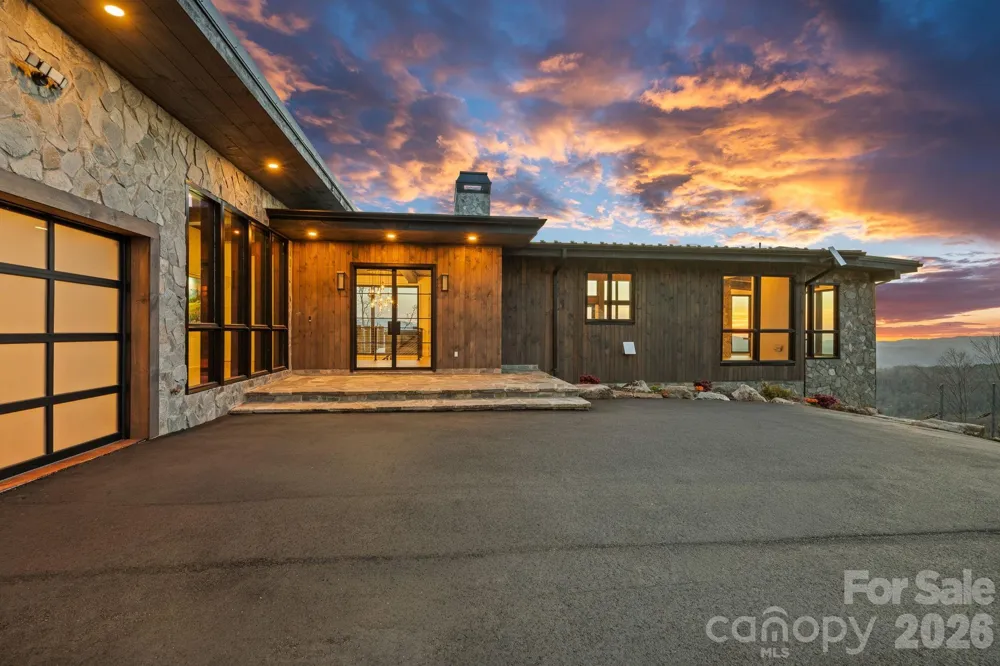 404 Silver Eagle Trail Banner Elk, NC 28604