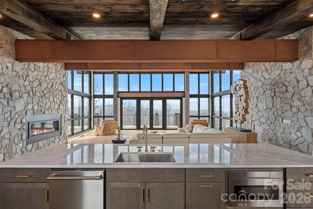 404 Silver Eagle Trail Banner Elk, NC 28604