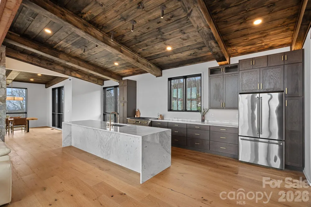 404 Silver Eagle Trail Banner Elk, NC 28604