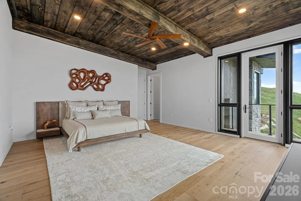 404 Silver Eagle Trail Banner Elk, NC 28604