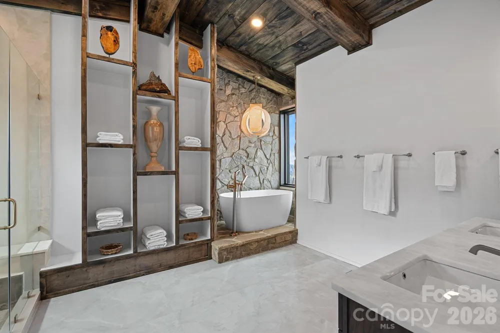 404 Silver Eagle Trail Banner Elk, NC 28604