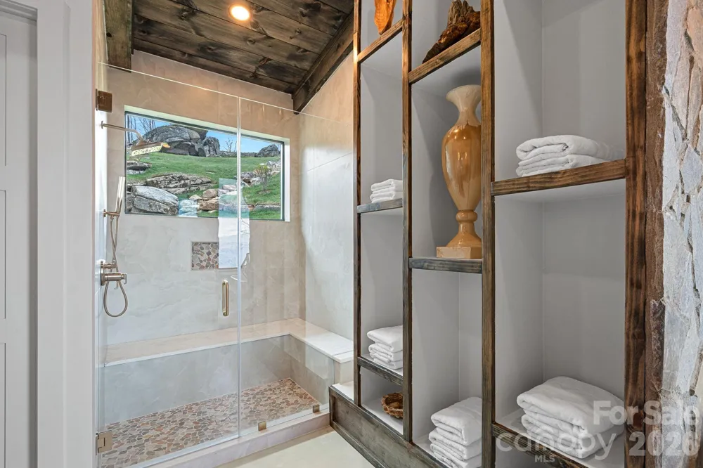 404 Silver Eagle Trail Banner Elk, NC 28604