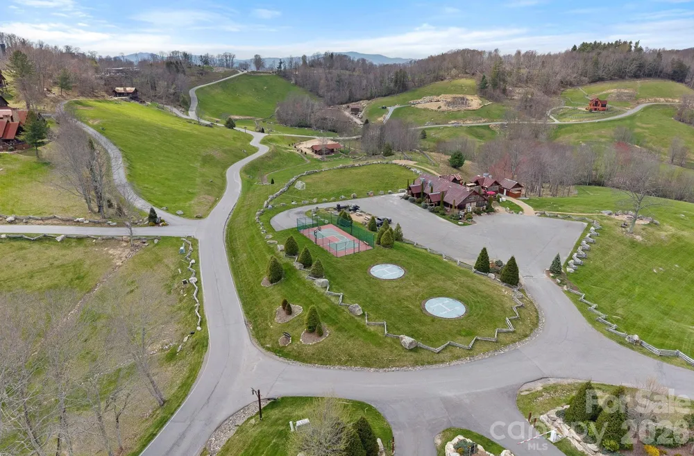 404 Silver Eagle Trail Banner Elk, NC 28604