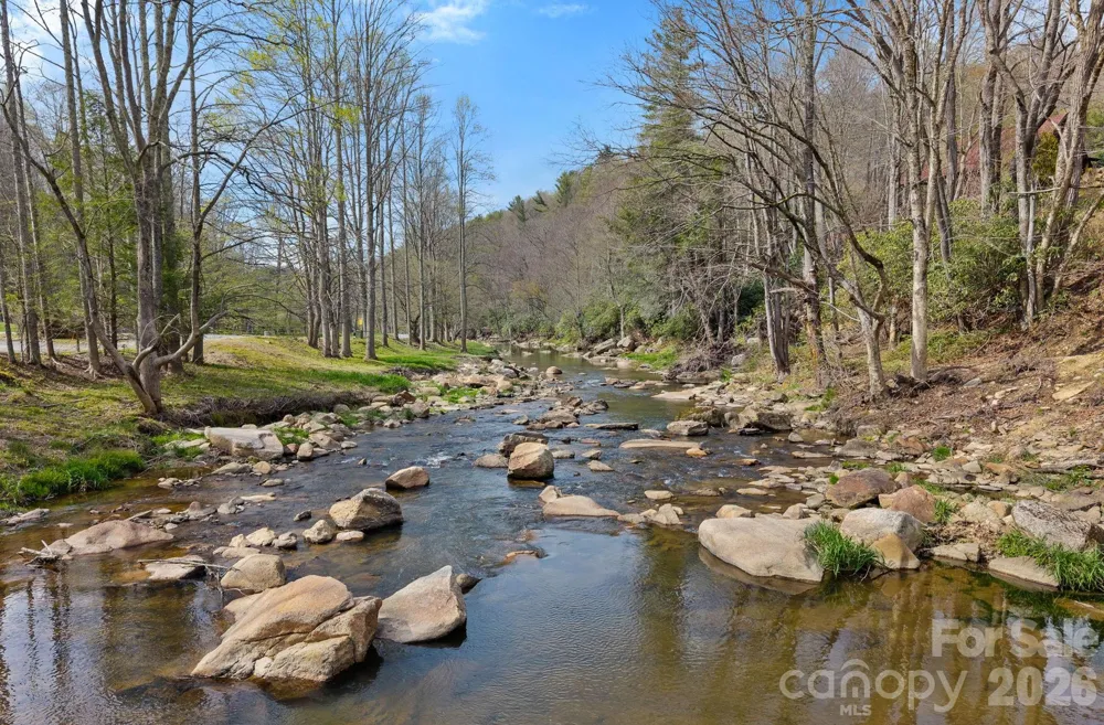 404 Silver Eagle Trail Banner Elk, NC 28604