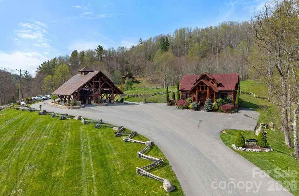 404 Silver Eagle Trail Banner Elk, NC 28604