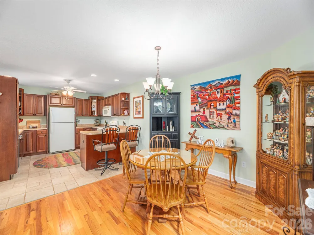 22 Cottage Loop Waynesville, NC 28785