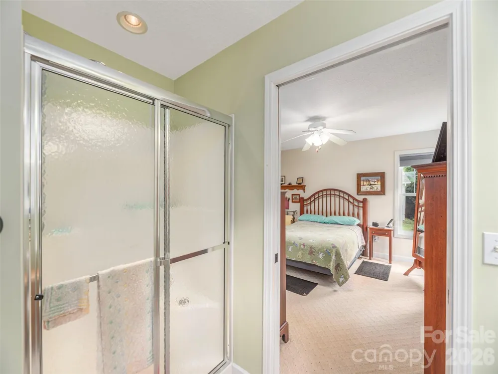 22 Cottage Loop Waynesville, NC 28785