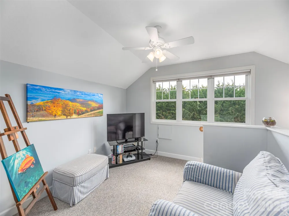 22 Cottage Loop Waynesville, NC 28785