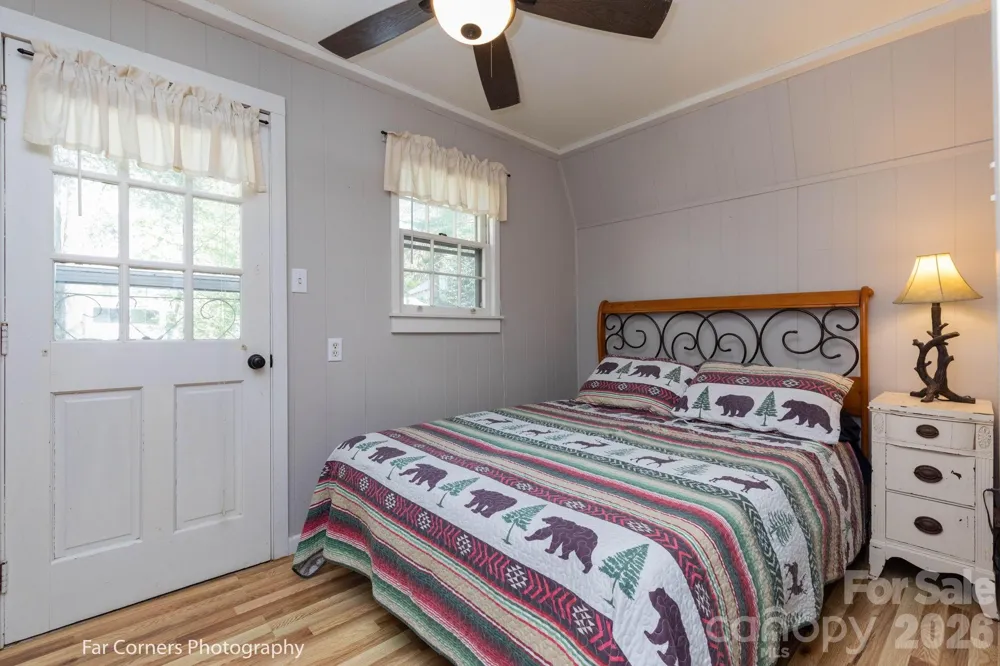 2670 Dicks Creek Road Whittier, NC 28789