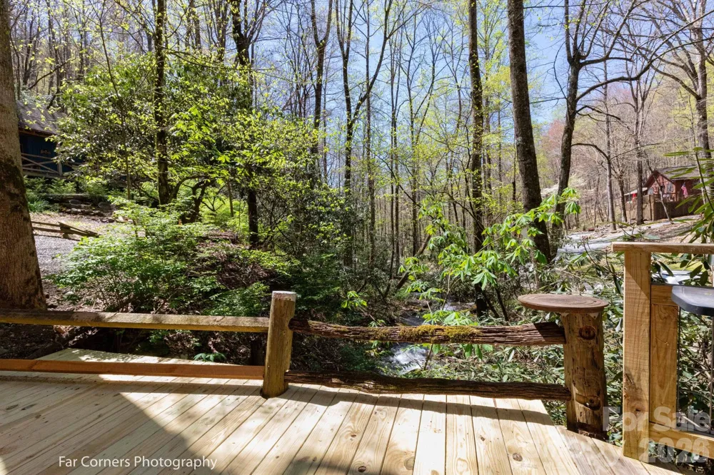 2670 Dicks Creek Road Whittier, NC 28789