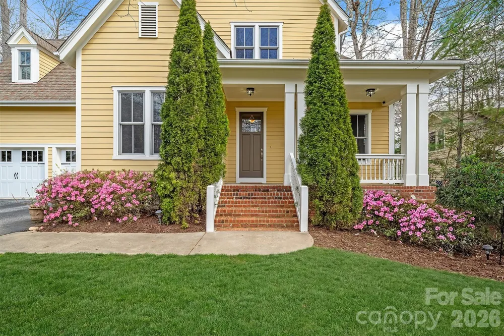 25 E Owl Creek Lane Fairview, NC 28730