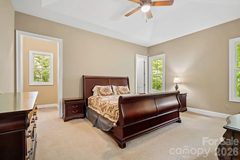 25 E Owl Creek Lane Fairview, NC 28730