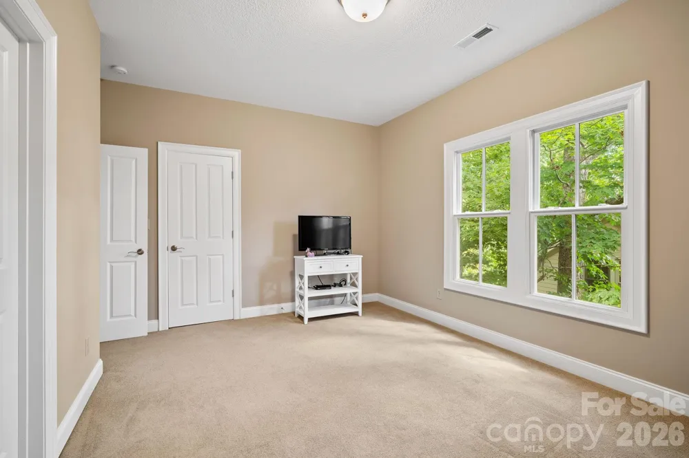 25 E Owl Creek Lane Fairview, NC 28730