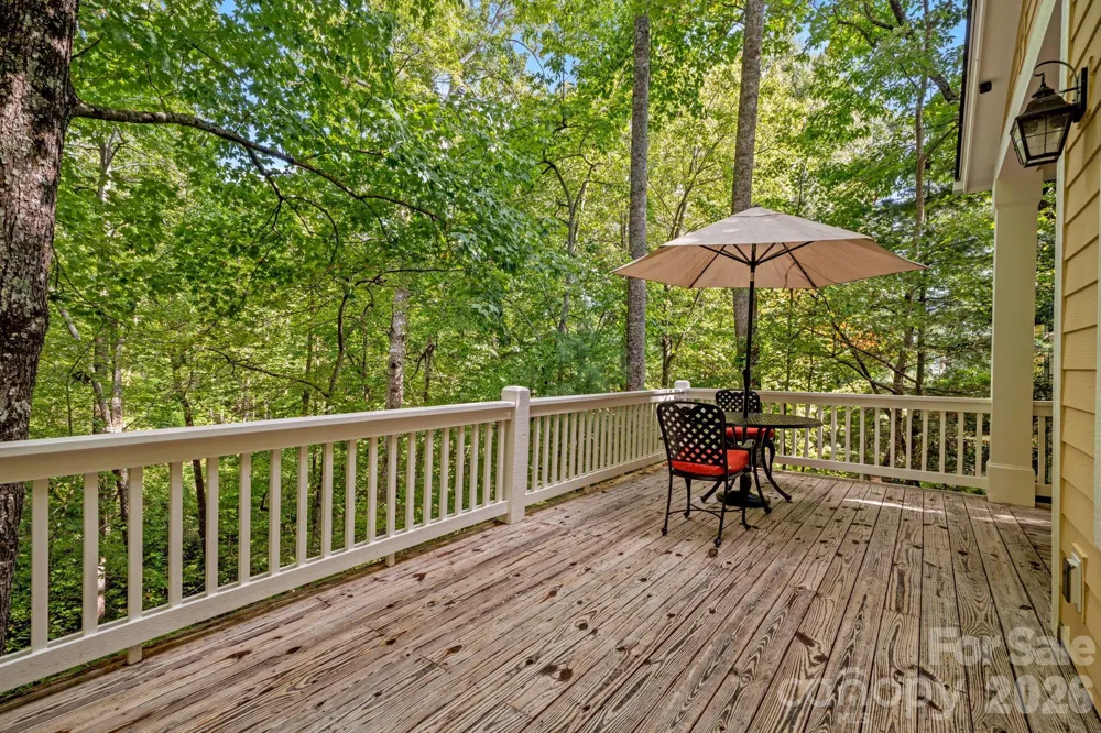 25 E Owl Creek Lane Fairview, NC 28730
