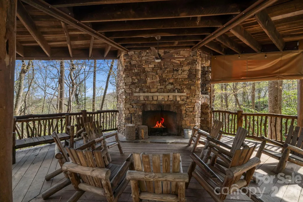 25 E Owl Creek Lane Fairview, NC 28730
