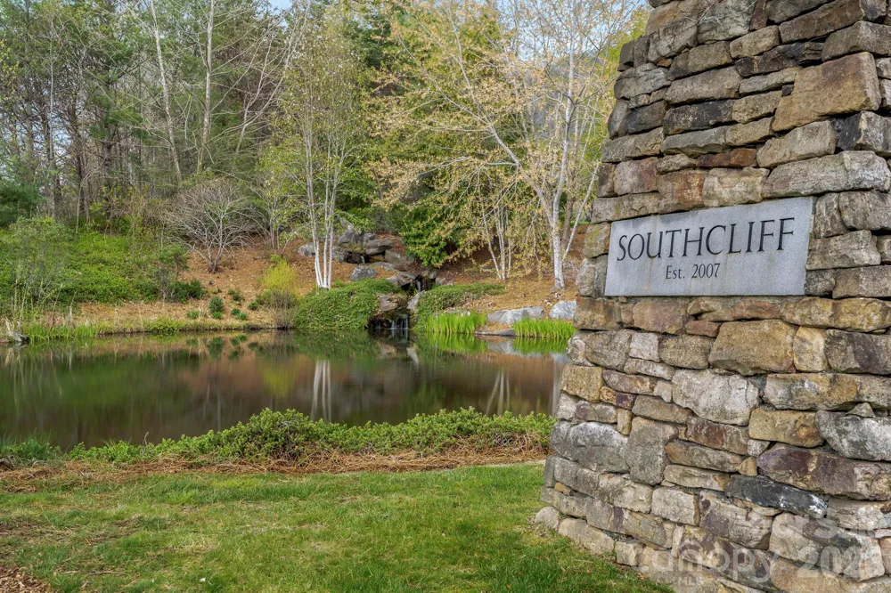 25 E Owl Creek Lane Fairview, NC 28730