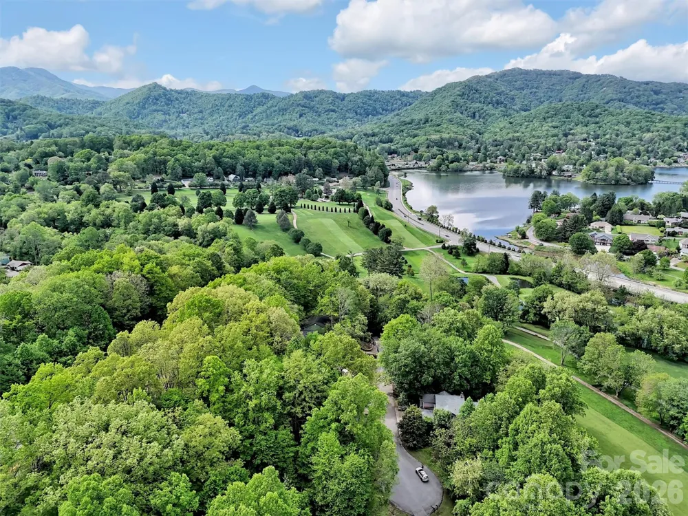 186 Aldersgate Road Waynesville, NC 28786