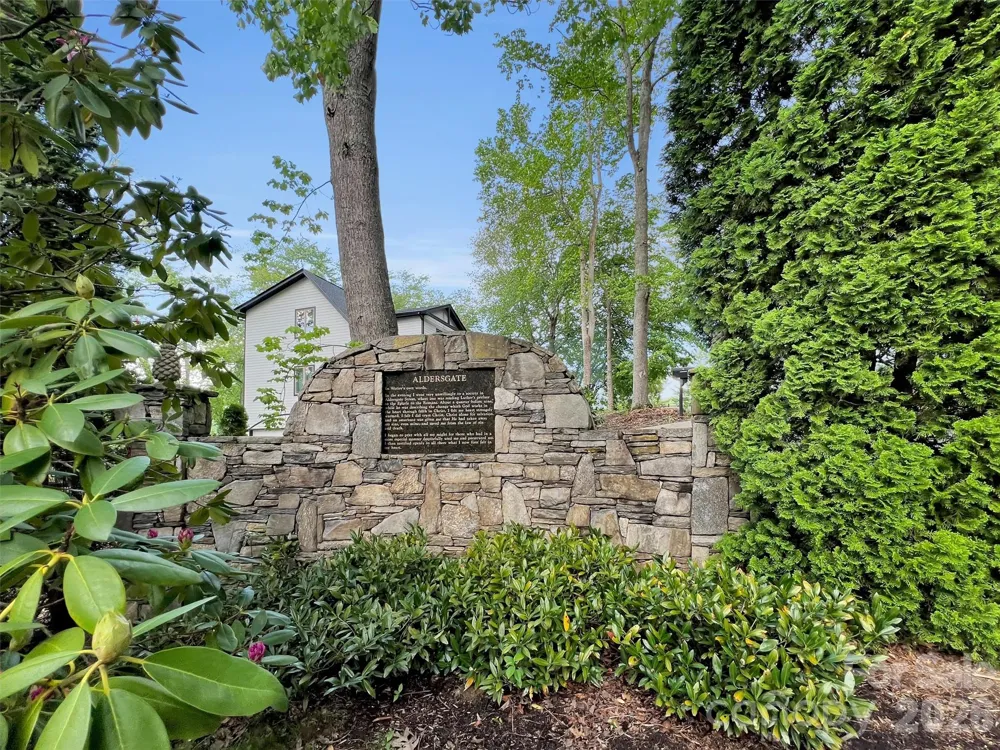 186 Aldersgate Road Waynesville, NC 28786