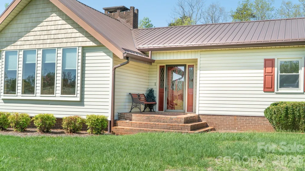 1368 Cajah Mountain Road Hudson, NC 28638