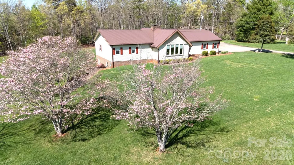 1368 Cajah Mountain Road Hudson, NC 28638