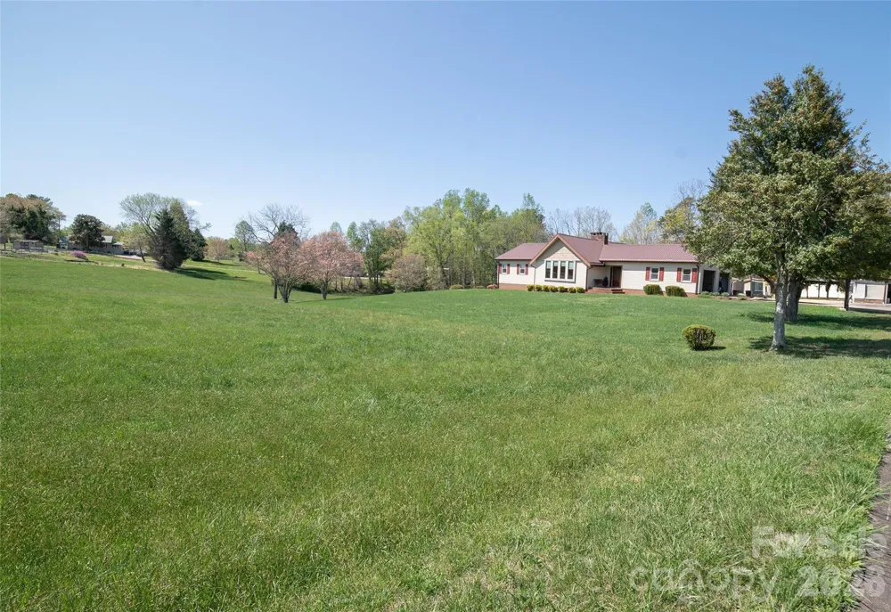 1368 Cajah Mountain Road Hudson, NC 28638