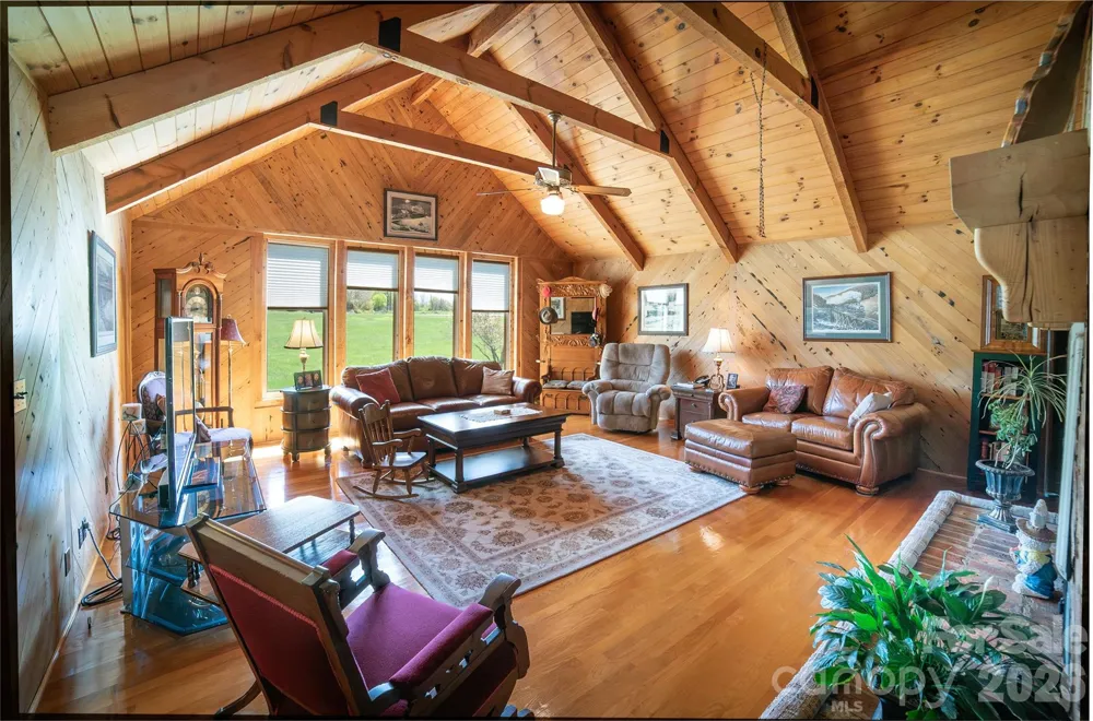 1368 Cajah Mountain Road Hudson, NC 28638