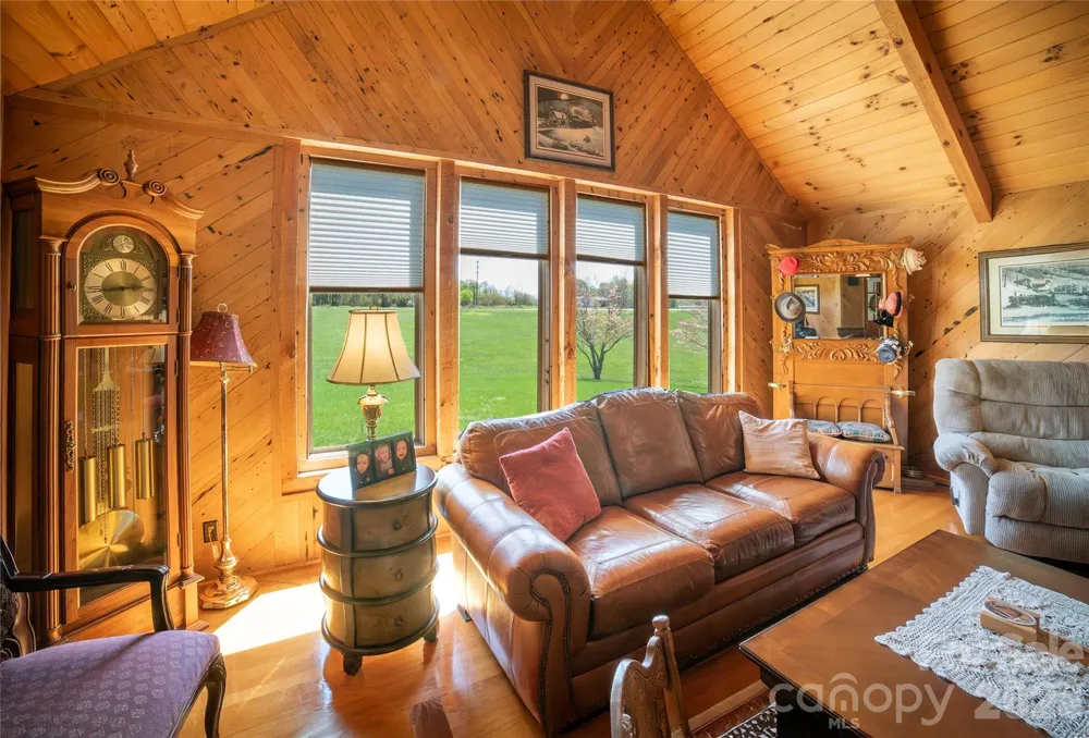 1368 Cajah Mountain Road Hudson, NC 28638