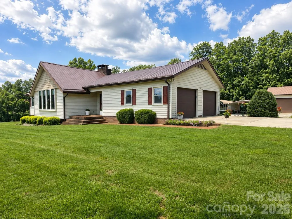 1368 Cajah Mountain Road Hudson, NC 28638