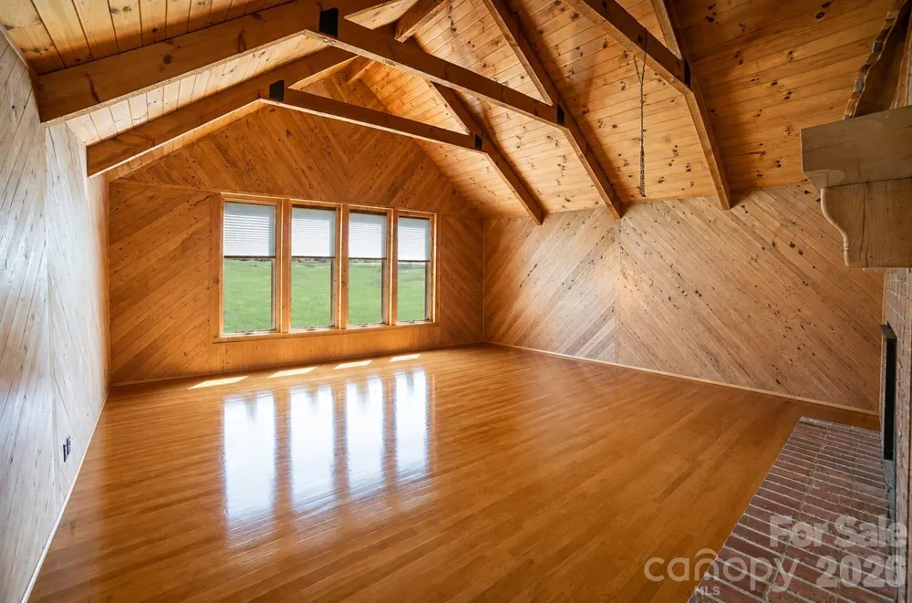 1368 Cajah Mountain Road Hudson, NC 28638