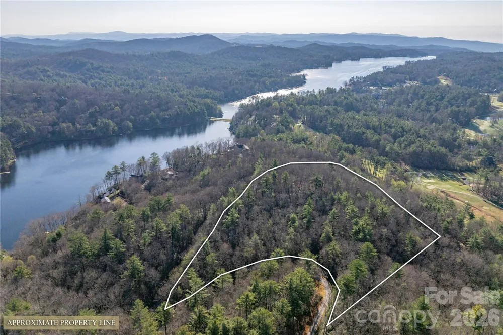 TRP 1 Cardinal Drive W Lake Toxaway, NC 28747