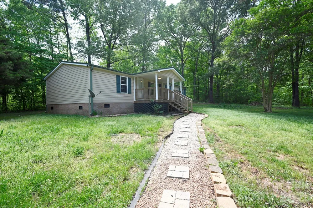 1415 Smith Woods Lane Hickory Grove, SC 29717