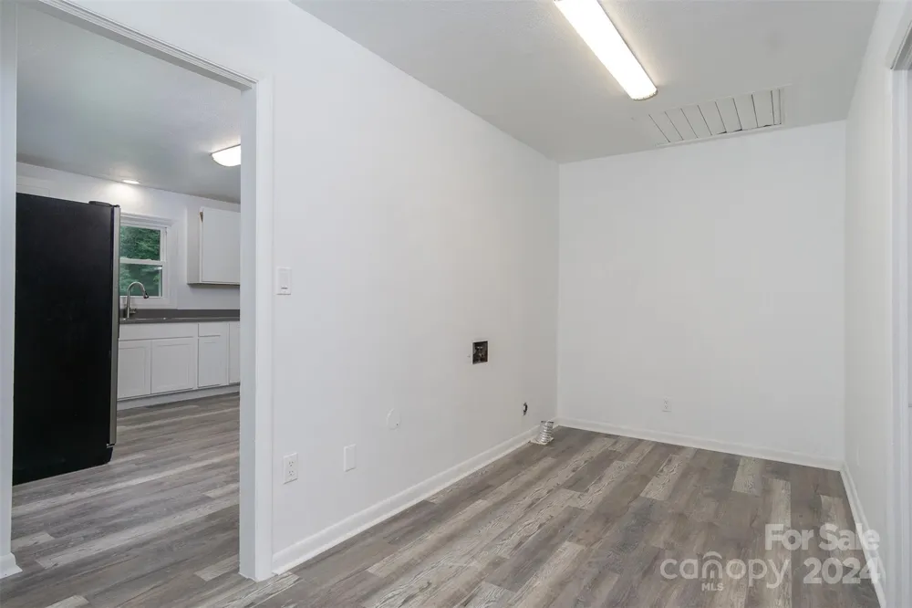 468 Deer Park Lake Road Spruce Pine, NC 28777