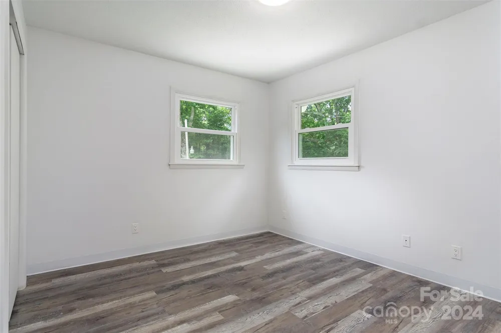 468 Deer Park Lake Road Spruce Pine, NC 28777