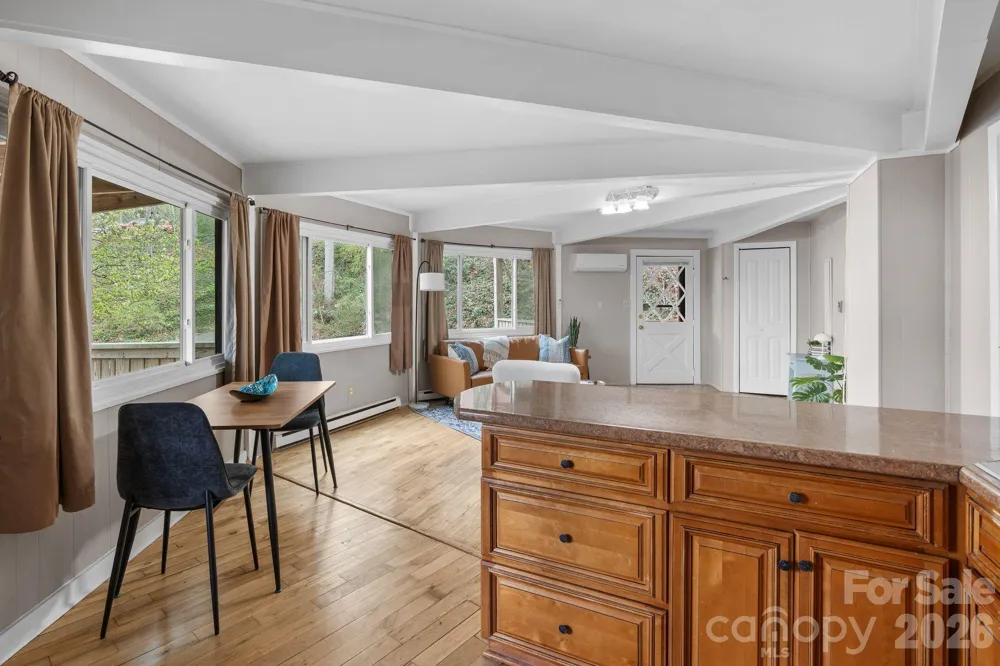 355 Sunset Drive Asheville, NC 28804