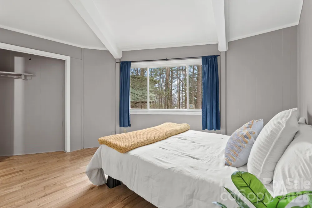 355 Sunset Drive Asheville, NC 28804