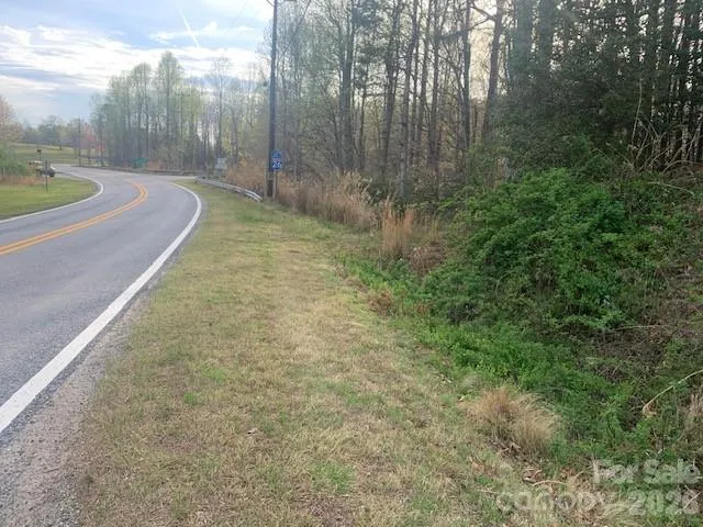 1.0AC HOLBERT COVE ROAD #2 Saluda, NC 28773
