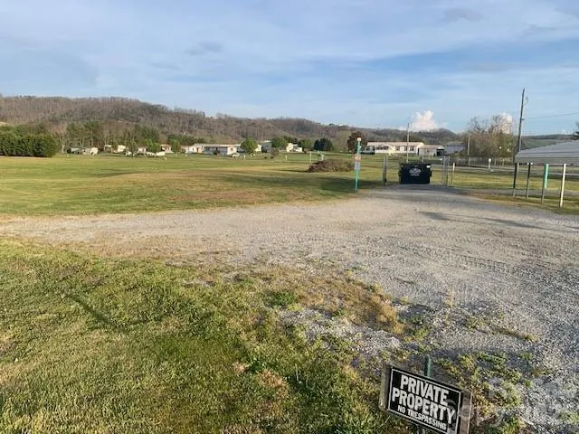 7.33AC COM CHIMNEY ROCK Highway #1,2,3 Edneyville, NC 28792