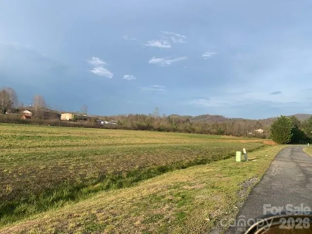 7.33AC COM CHIMNEY ROCK Highway #1,2,3 Edneyville, NC 28792