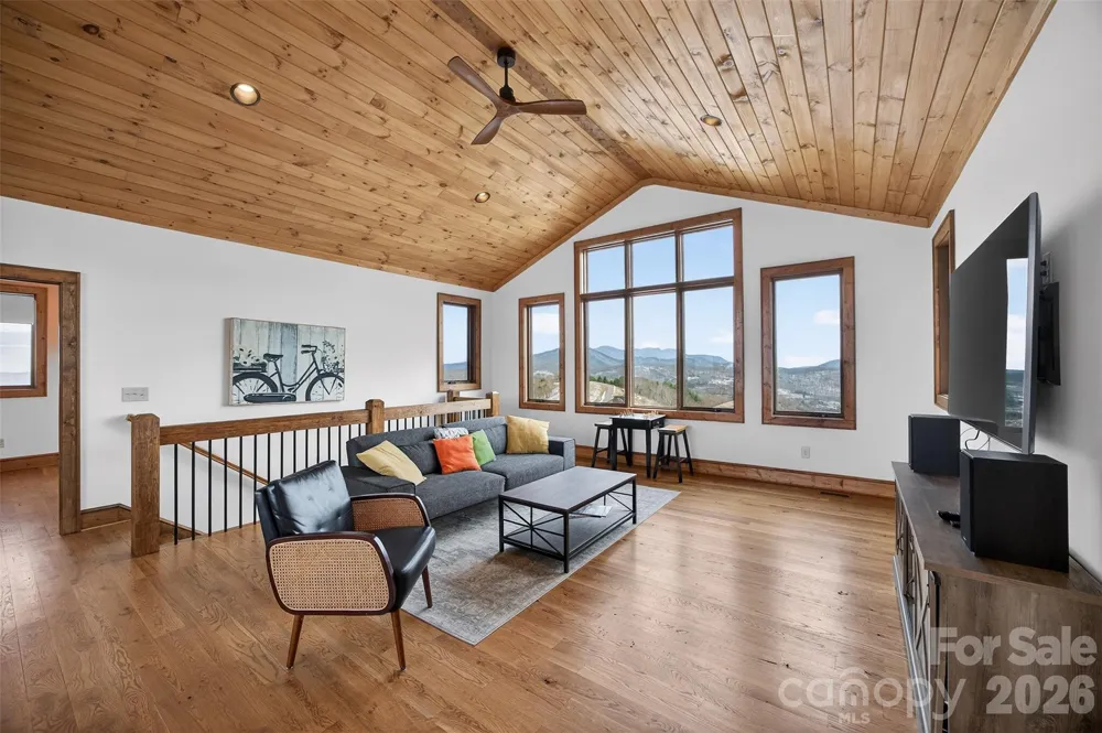 352 Great Sky Drive Banner Elk, NC 28604