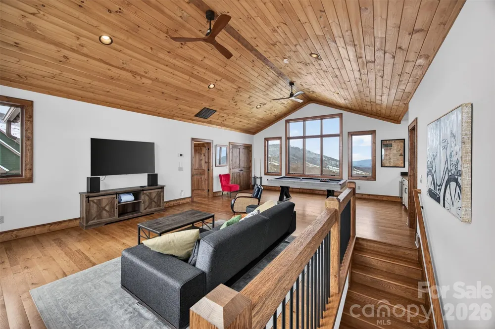 352 Great Sky Drive Banner Elk, NC 28604