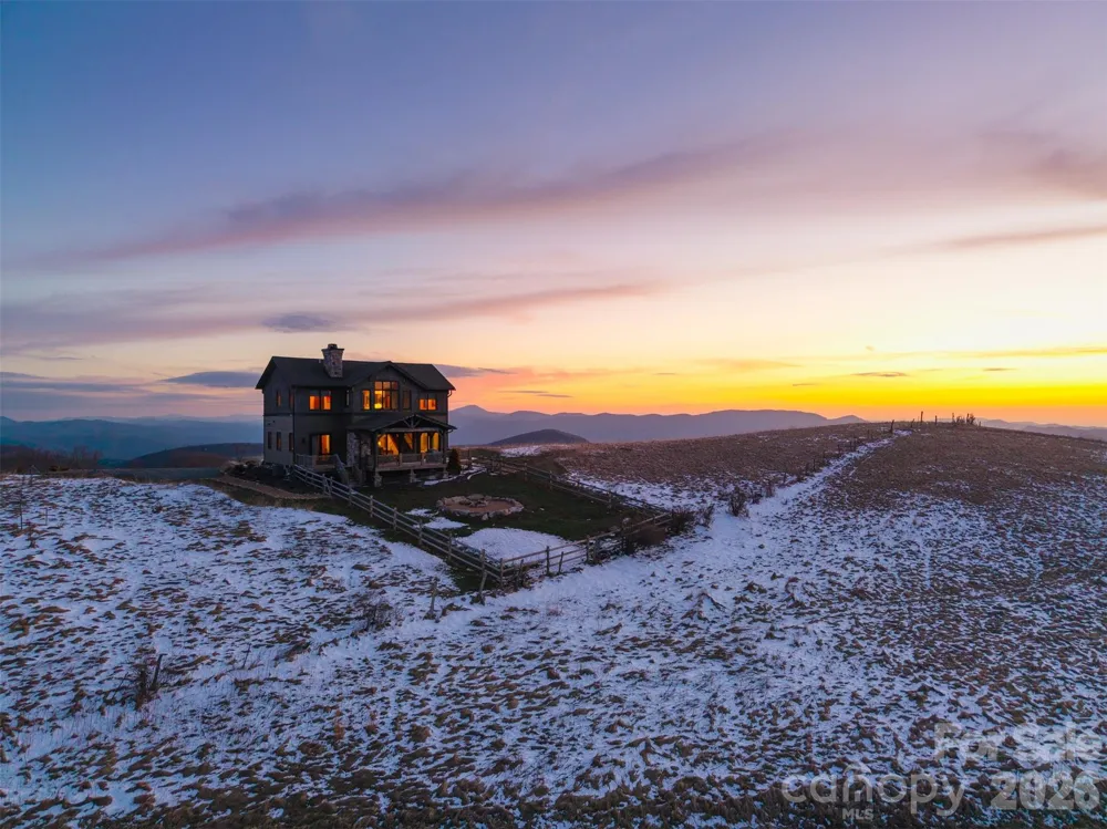 352 Great Sky Drive Banner Elk, NC 28604