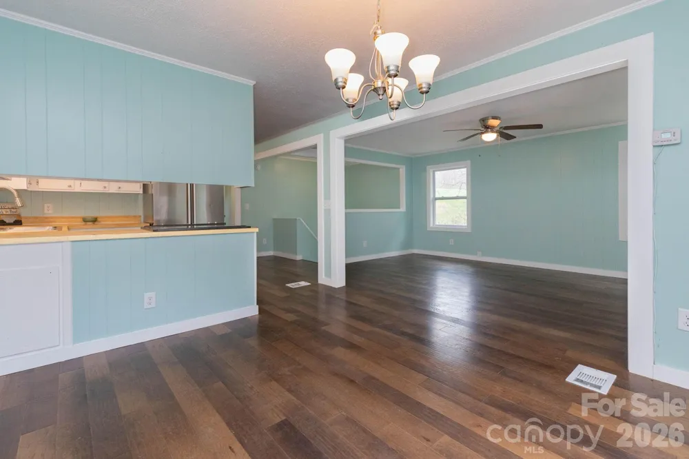 4755 US 23 Highway Mars Hill, NC 28754