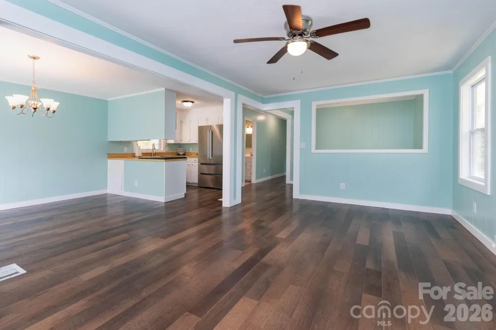 4755 US 23 Highway Mars Hill, NC 28754